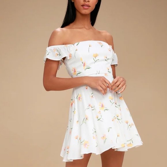 NEW Lulus White Yellow Daisy Floral Ruffle Off The Shoulder Mini Dress - Picture 7 of 8